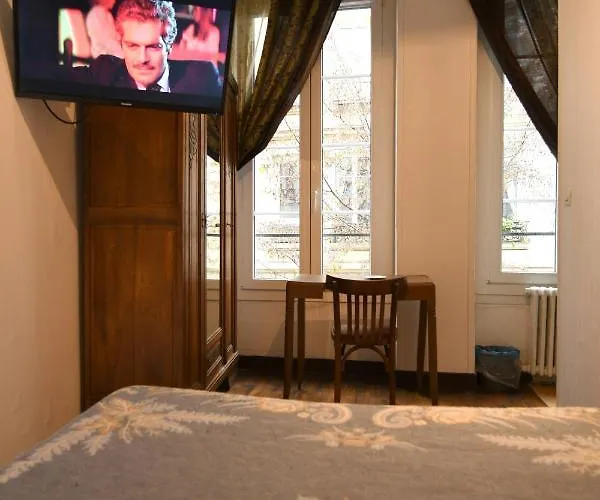 Hotel D'orleans Gare De L'est Paříž