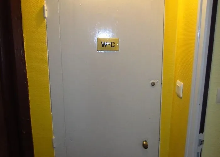 מלון D'orleans Gare De L'est 2*